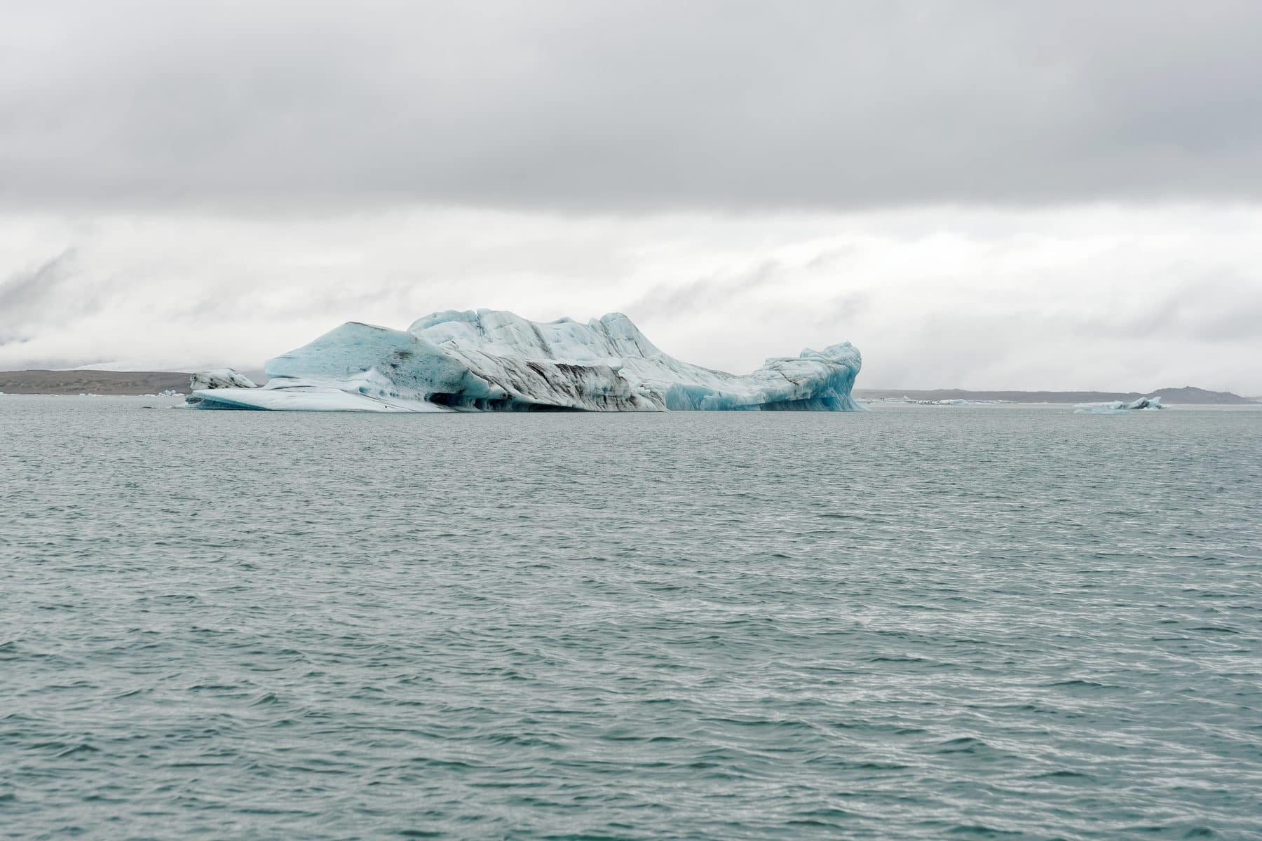 Icebergs in the Jökulsárlón glacier lagoon, Iceland