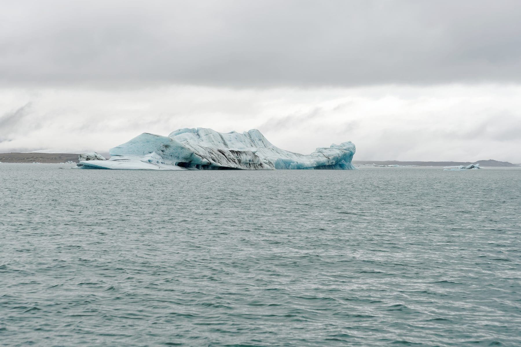 Icebergs in the Jökulsárlón glacier lagoon, Iceland